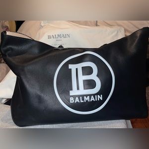 Balmain logo embellished leather tote in black